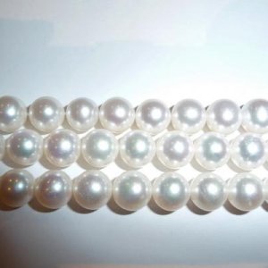White pearl strands   comparison (2)
