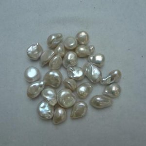 over 13mm white color nucleated pearls
