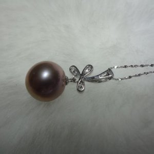 12- 13mm metallic purple pearl  pendant