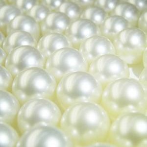 Media 'Snow White South Sea Pearls' in album 'Loose Pearls'