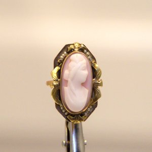 Pearl cameo 2