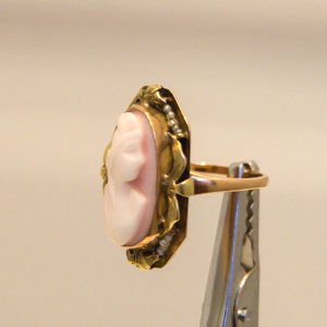 Pearl cameo 3