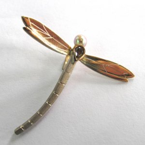 dragonfly with one natural abalone pearl,18ct yellow gold, one cognac diamond.