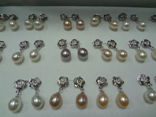 fashion rose shape pearl earrings