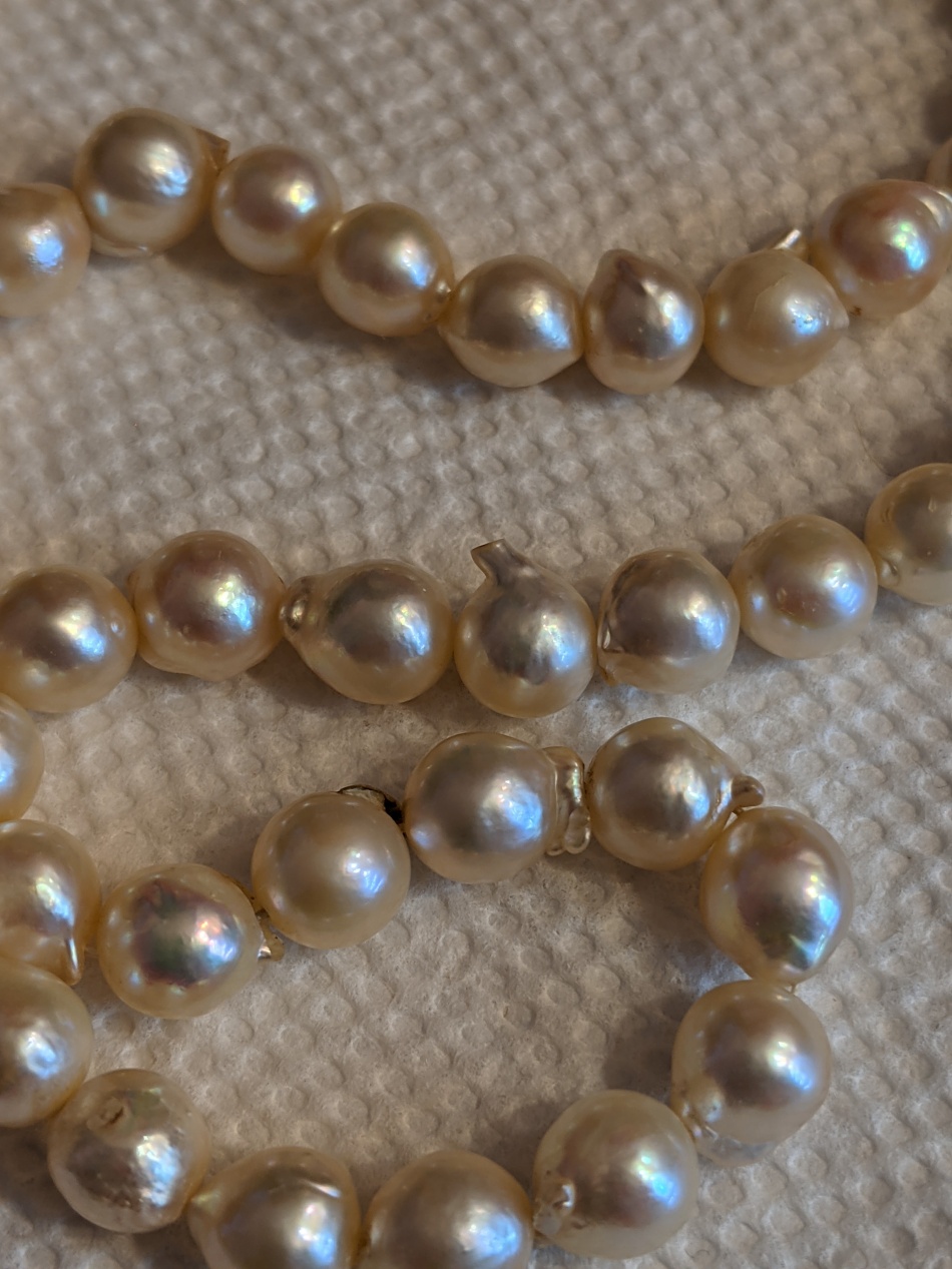 Irregular pearl shapes